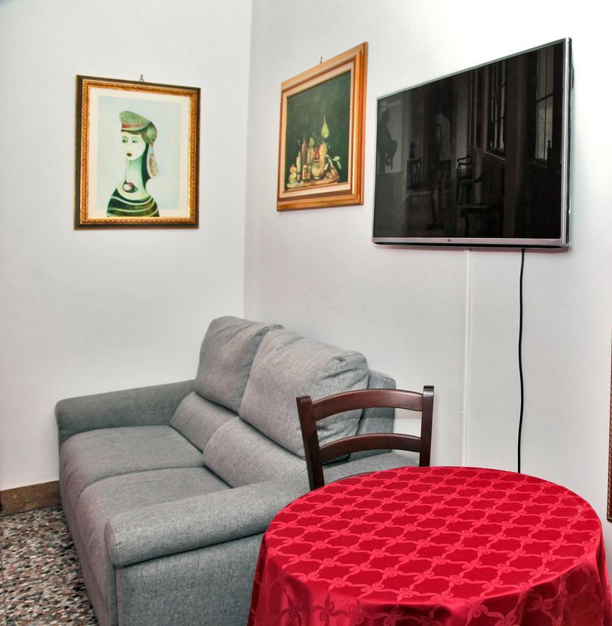 Crispi Rooms CTA Exteriör bild
