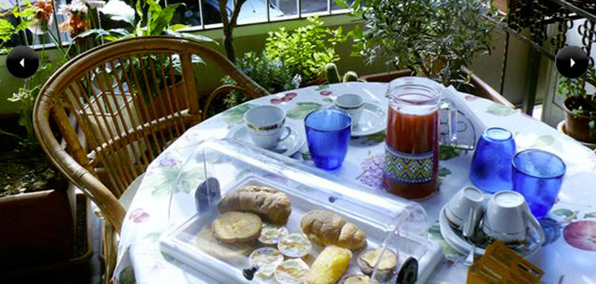 Crispi Rooms CTA Exteriör bild